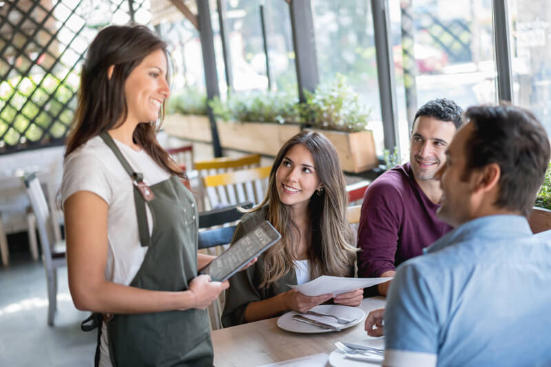 ipad-restaurant-taking-order